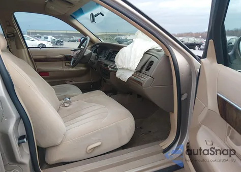 1998 Mercury Grand Marquis z USA, uszkodzony, nr VIN 2MEFM74W1WX618765